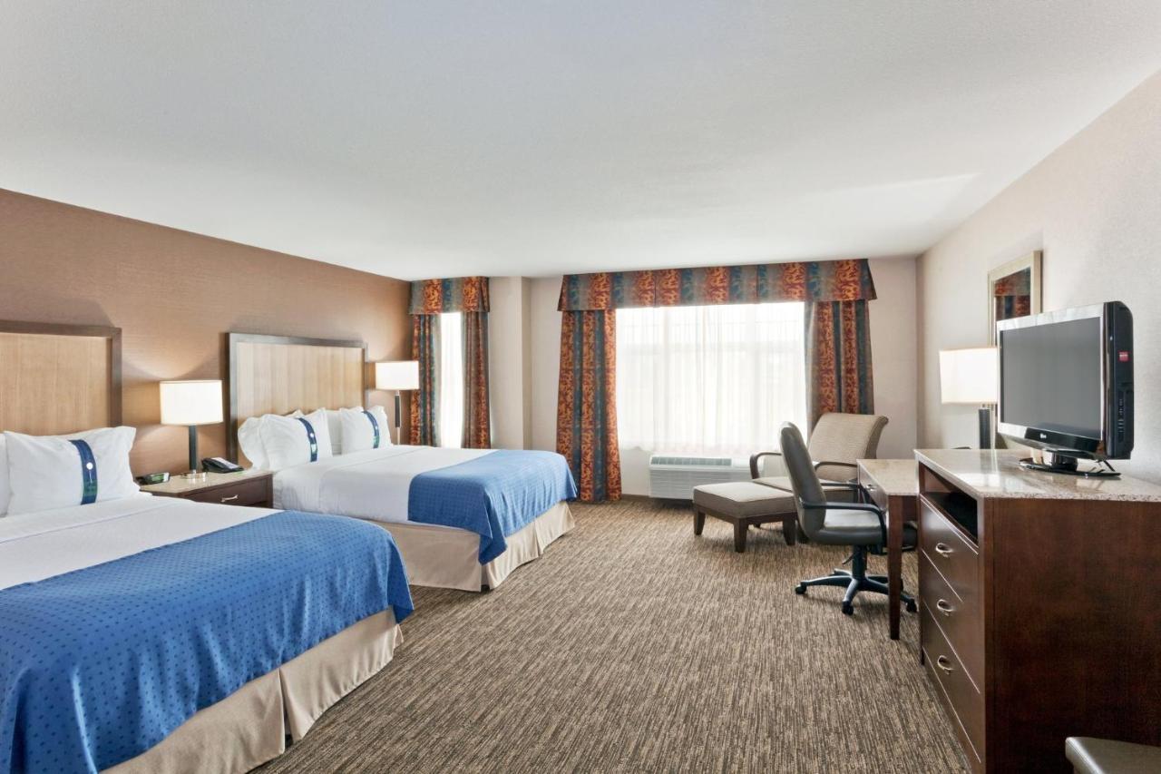 Holiday Inn Hotel & Suites Surrey East - Cloverdale By Ihg Ngoại thất bức ảnh