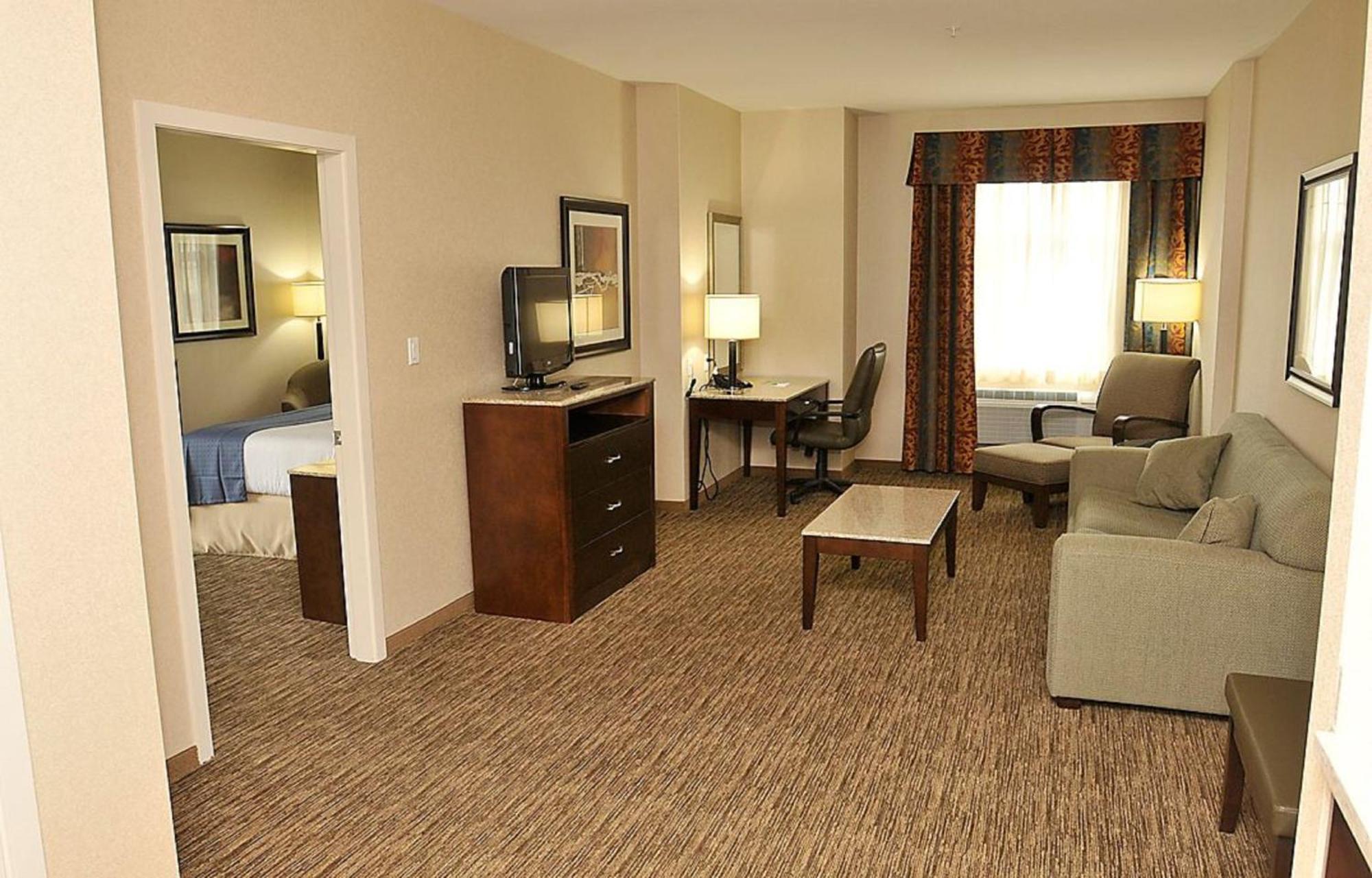 Holiday Inn Hotel & Suites Surrey East - Cloverdale By Ihg Ngoại thất bức ảnh