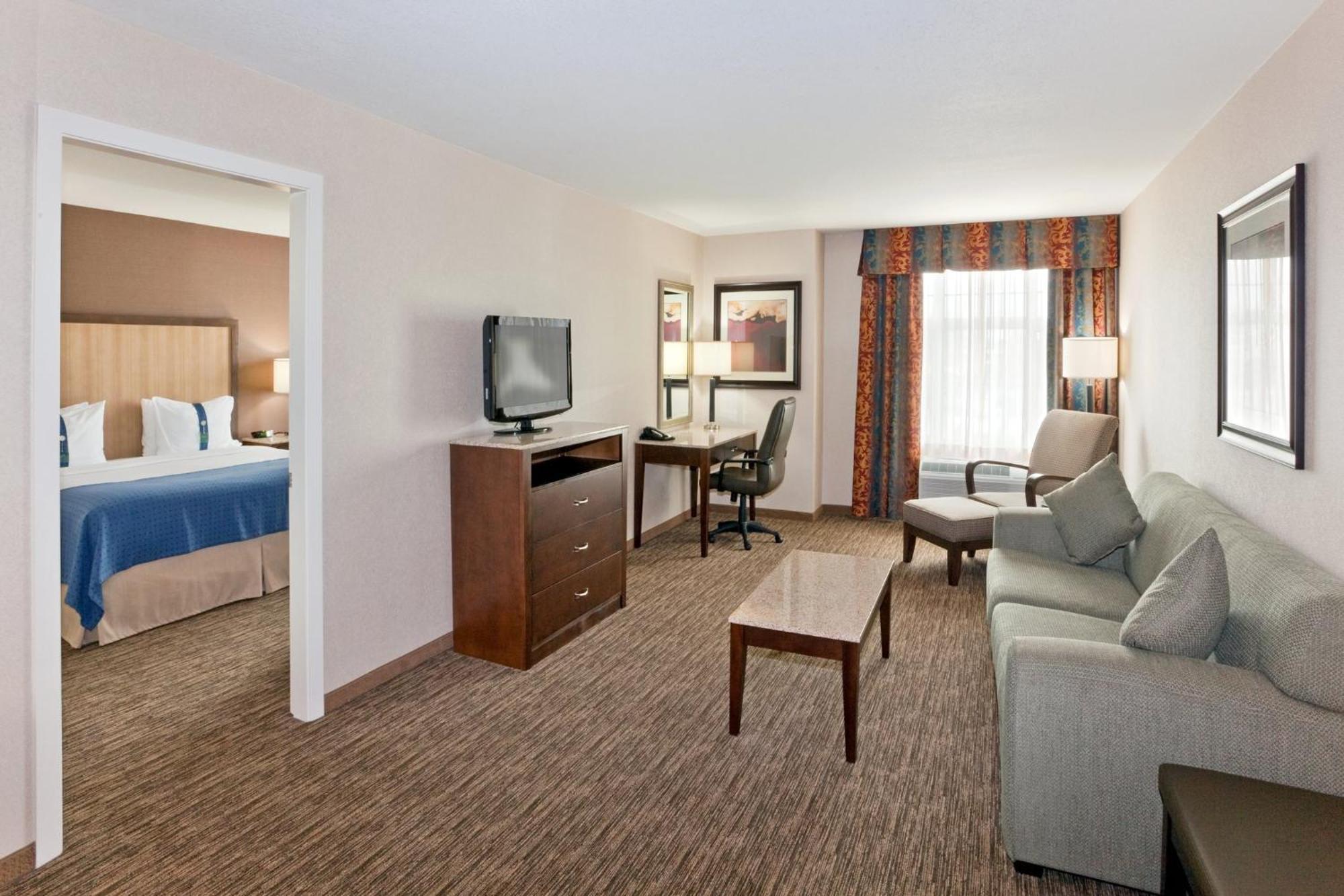 Holiday Inn Hotel & Suites Surrey East - Cloverdale By Ihg Ngoại thất bức ảnh