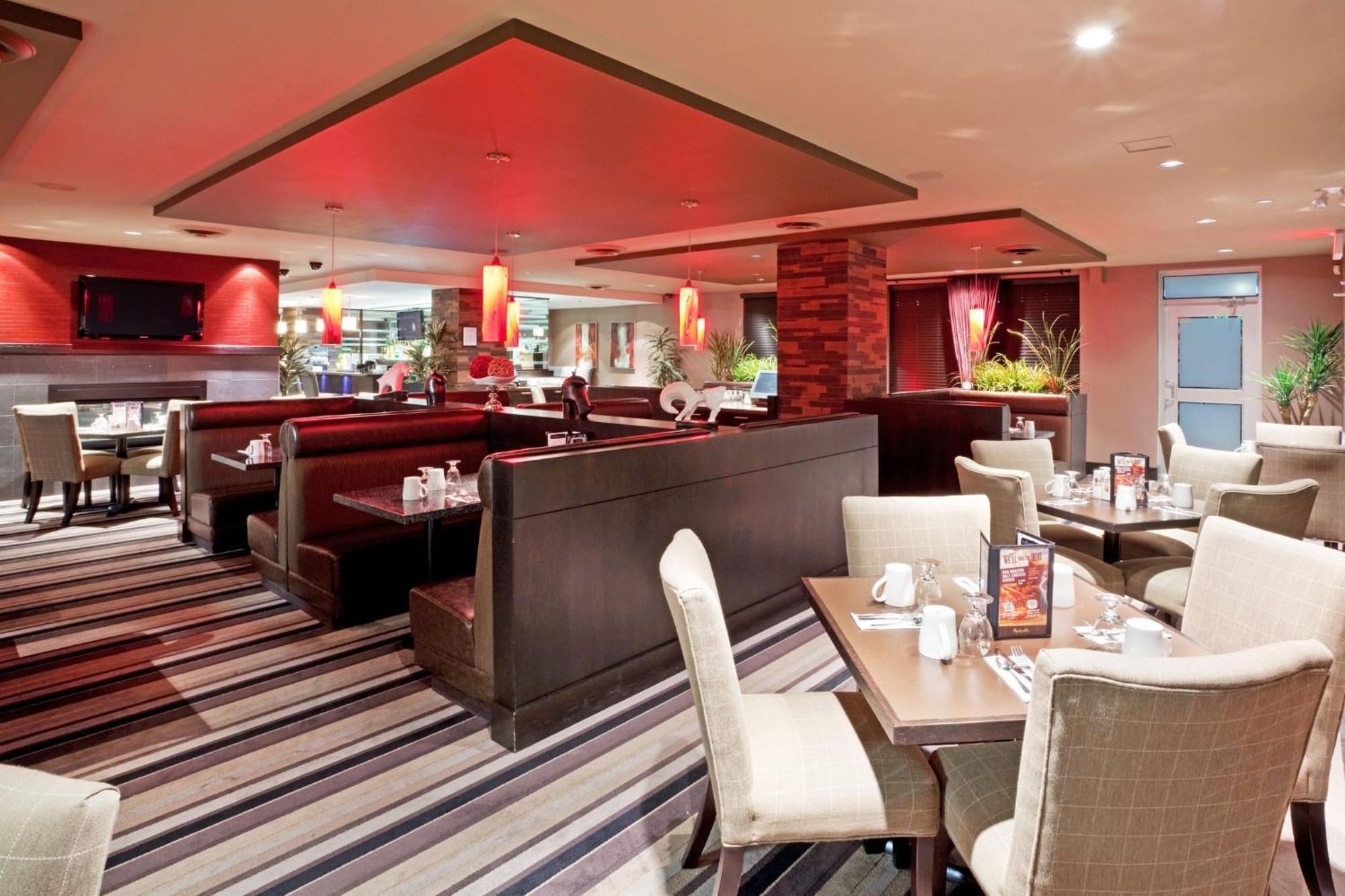 Holiday Inn Hotel & Suites Surrey East - Cloverdale By Ihg Ngoại thất bức ảnh