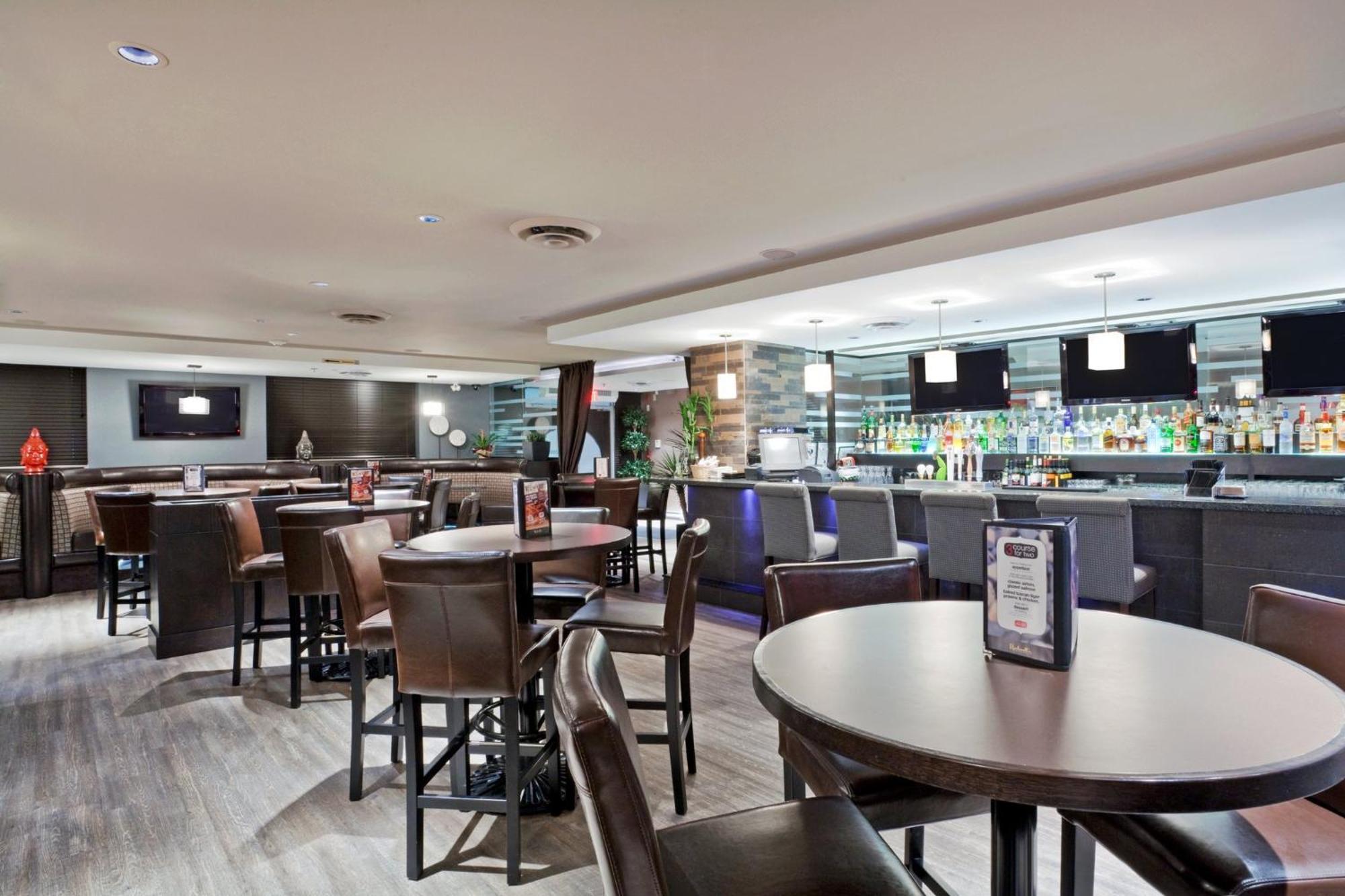 Holiday Inn Hotel & Suites Surrey East - Cloverdale By Ihg Ngoại thất bức ảnh